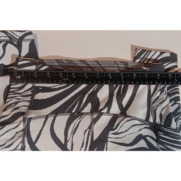 Lululemon Wunder Train 25″ High-Rise Zebra Swirl Leggings • Size 6 • Everlux - Picture 4 of 7